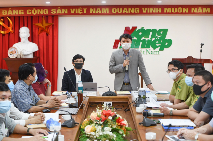 Tọa đàm trực tuyến về ngăn chặn sự lây lan của dịch Covid-19 và hoàn thiện pháp luật về quản lý động vật hoang dã được tổ chức tại Báo Nông nghiệp Việt Nam vào sáng 27/3. Ảnh: Tùng Đinh.