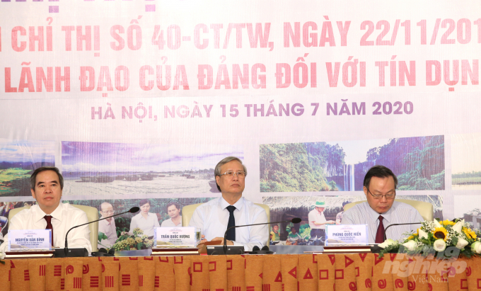 Ủy viên Bộ Chính trị, Thường trực Ban Bí thư Trần Quốc Vượng (giữa) chỉ đạo, chủ trì Hội nghị Sơ kết 5 năm thực hiện Chỉ thị 40 của Ban Bí thư tại Hà Nội. Ảnh: Minh Phúc.