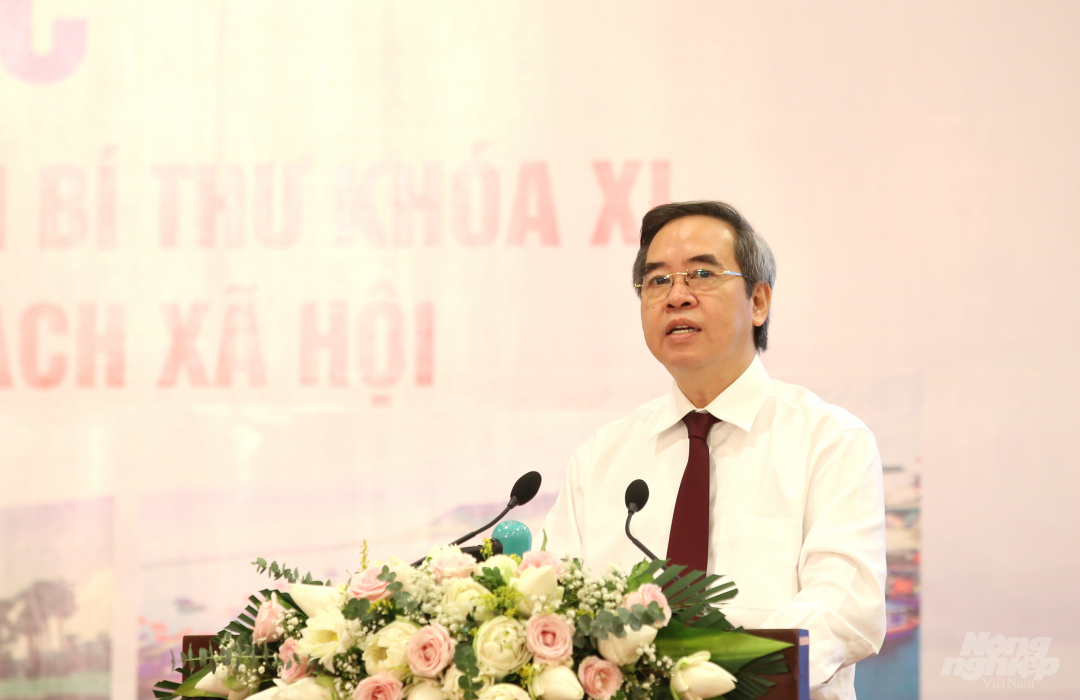 Ông Nguyễn Văn Bình, Trưởng ban Kinh tế Trung ương phát biểu tại Hội nghị. Ảnh: Minh Phúc.