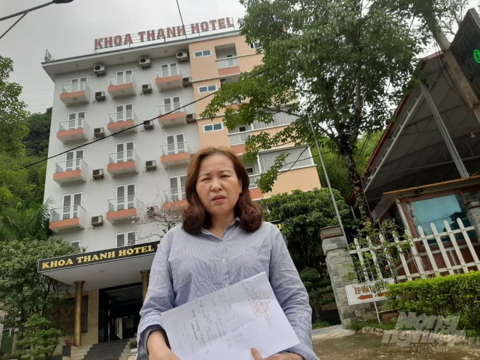 Bà Khà Thị Thủy đã nộp đơn lên Tòa án nhân dân tỉnh để khởi kiện UBND tỉnh Hòa Bình. Ảnh: Minh Phúc.