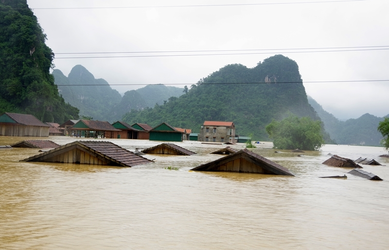 Nhiều tỉnh Trung bộ ngập lụt diện rộng tại những khu vực trũng thấp. Ảnh: Trung tâm Dự báo Khí tượng Thủy văn.