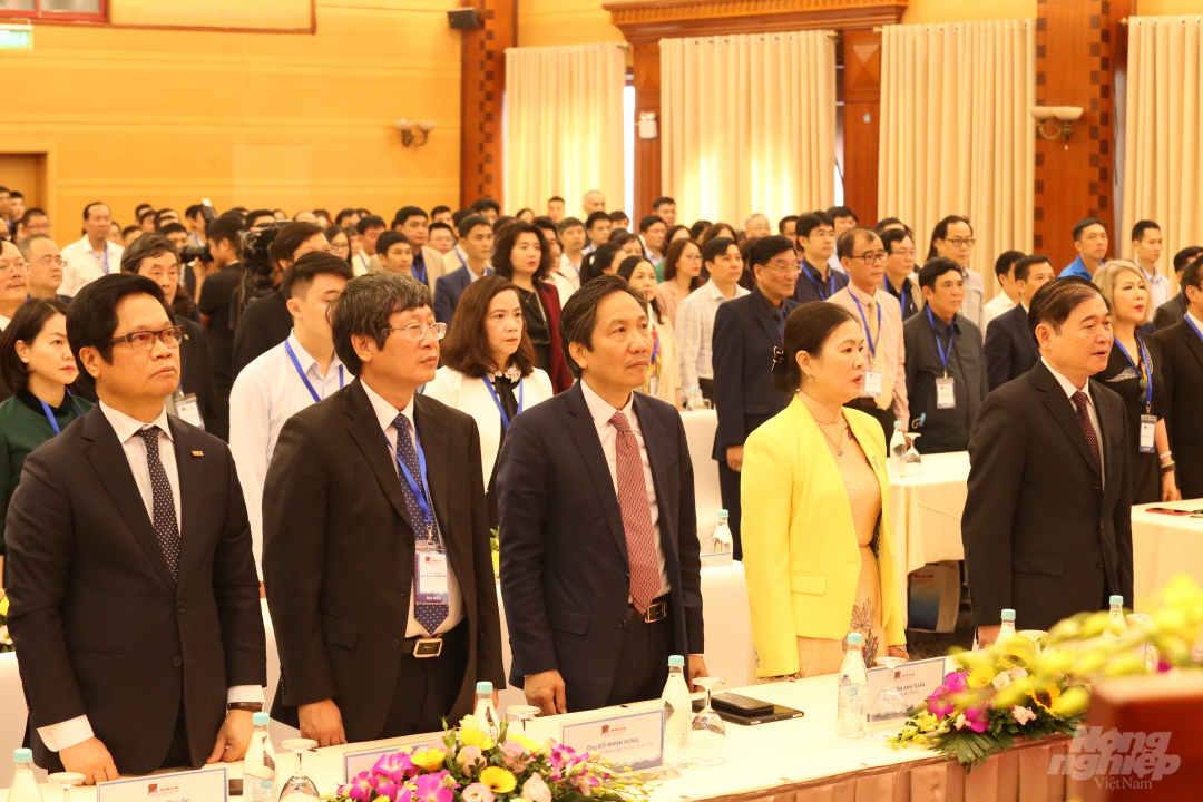 Nhiều đại biểu, đại diện cho các cơ quan, Bộ, ban, ngành Trung ương và địa phương tham dự Đại hội thành lập Hiệp hội Nước mắm Việt Nam. Ảnh: Minh Phúc.