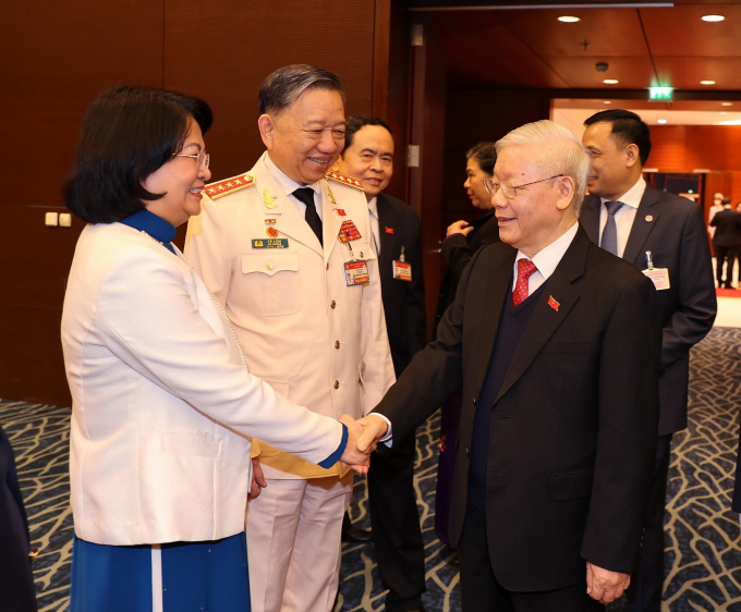 Tổng Bí thư, Chủ tịch nước Nguyễn Phú Trọng cùng các đại biểu tham dự phiên họp trù bị Đại hội XIII của Đảng. Ảnh: TTXVN.