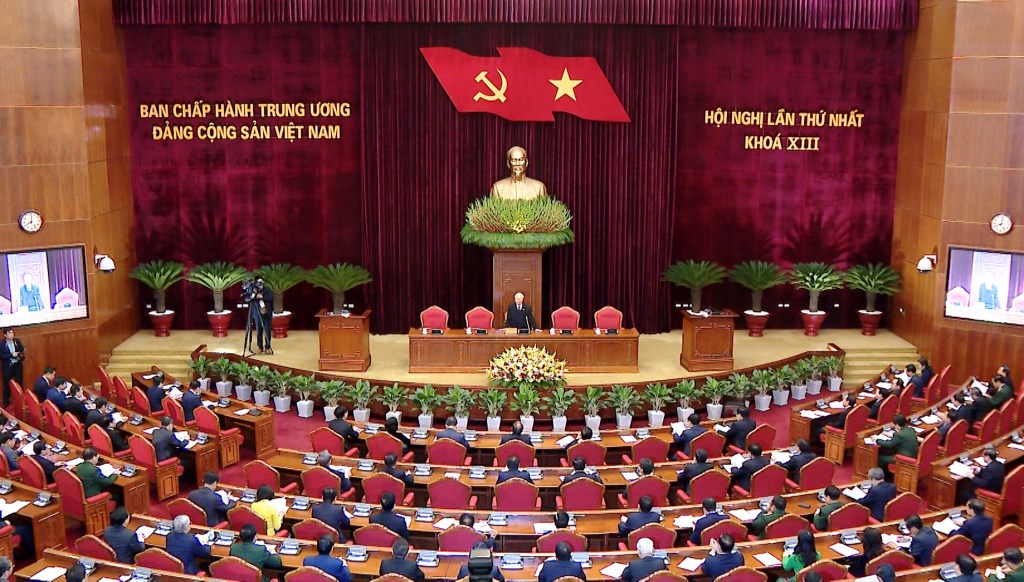 Quang cảnh phiên họp lần thứ nhất của Ban Chấp hành Trung ương khóa XIII.