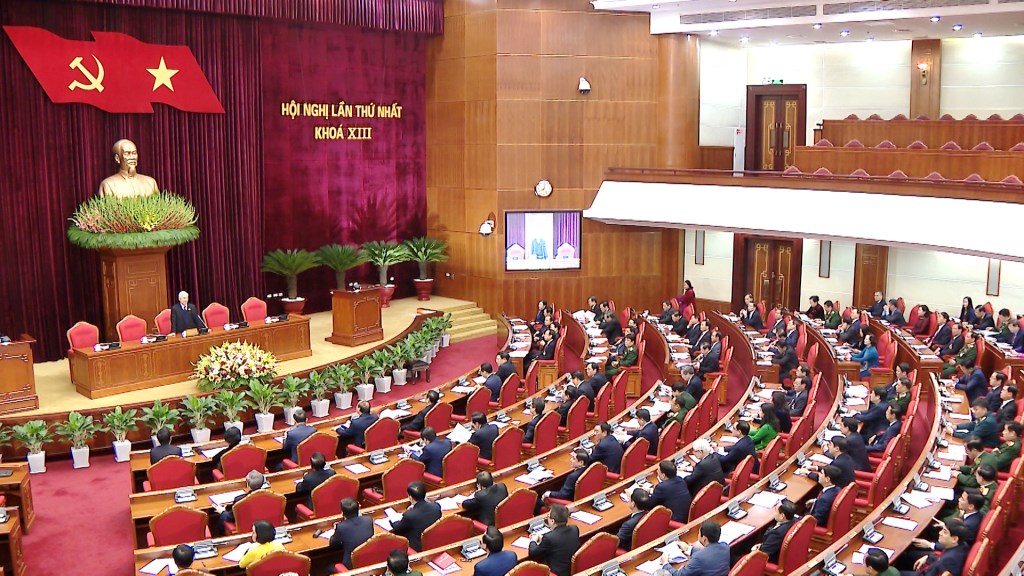 Hội nghị lần thứ nhất Ban Chấp hành Trung ương khóa XIII đã bầu đồng chí Trần Cẩm Tú tiếp tục được bầu làm Chủ nhiệm Ủy ban Kiểm tra Trung ương khóa XIII.  