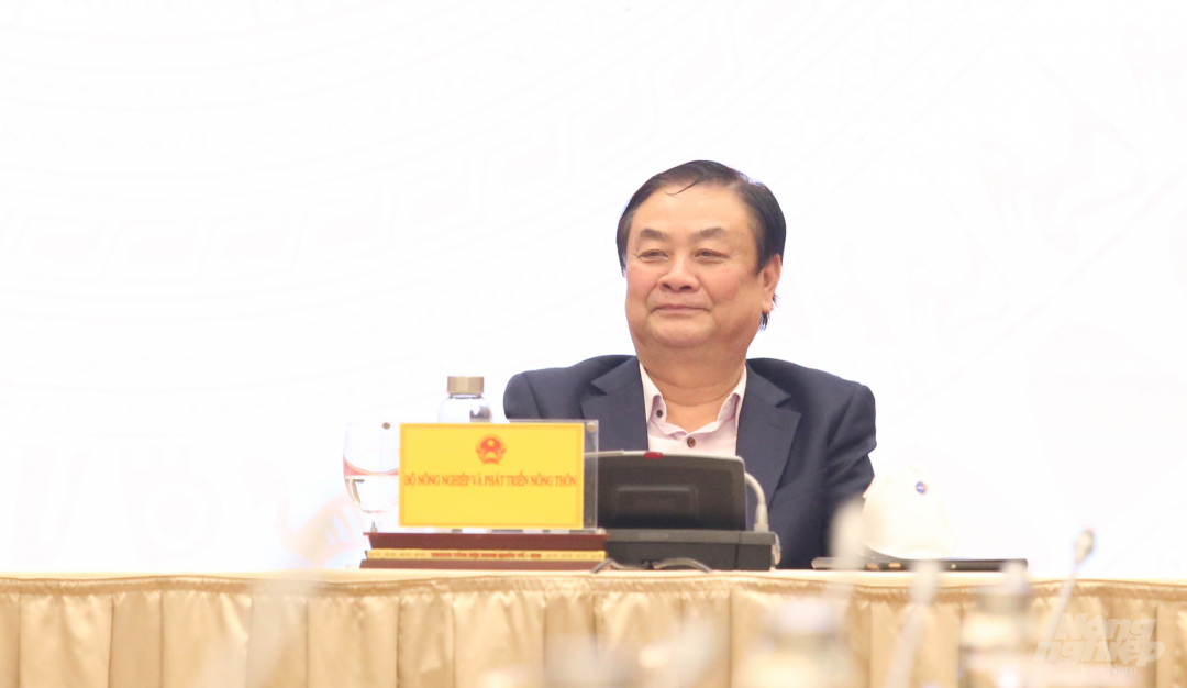 Thứ trưởng Bộ NN-PTNT Lê Minh Hoan tại buổi họp báo Chính phủ thường kỳ. Ảnh: Minh Phúc.