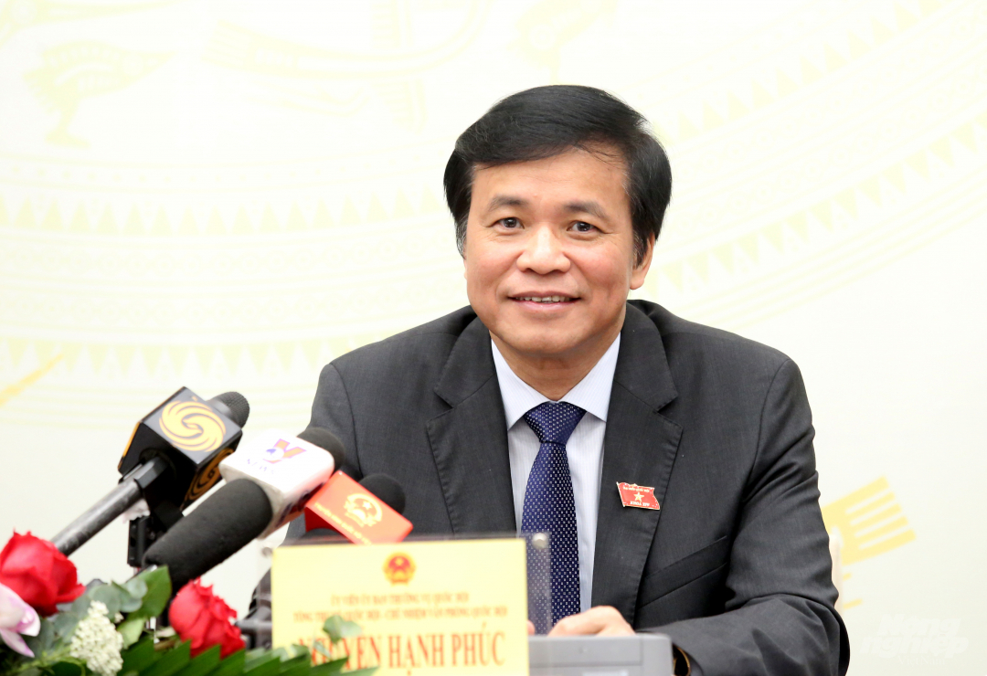 Tổng Thư ký Quốc hội Nguyễn Hạnh Phúc chủ trì buổi họp báo về dự kiến chương trình kỳ họp thứ 11 Quốc hội khóa XIV vào sáng nay (23/3). Ảnh: Minh Phúc.