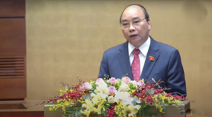 Thủ tướng Chính phủ Nguyễn Xuân Phúc báo cáo nhiệm kỳ công tác nhiệm kỳ trước Quốc hội.