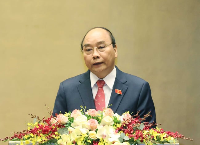 Ông Nguyễn Xuân Phúc được bầu làm Chủ tịch nước Cộng hòa Xã hội Chủ nghĩa Việt Nam.