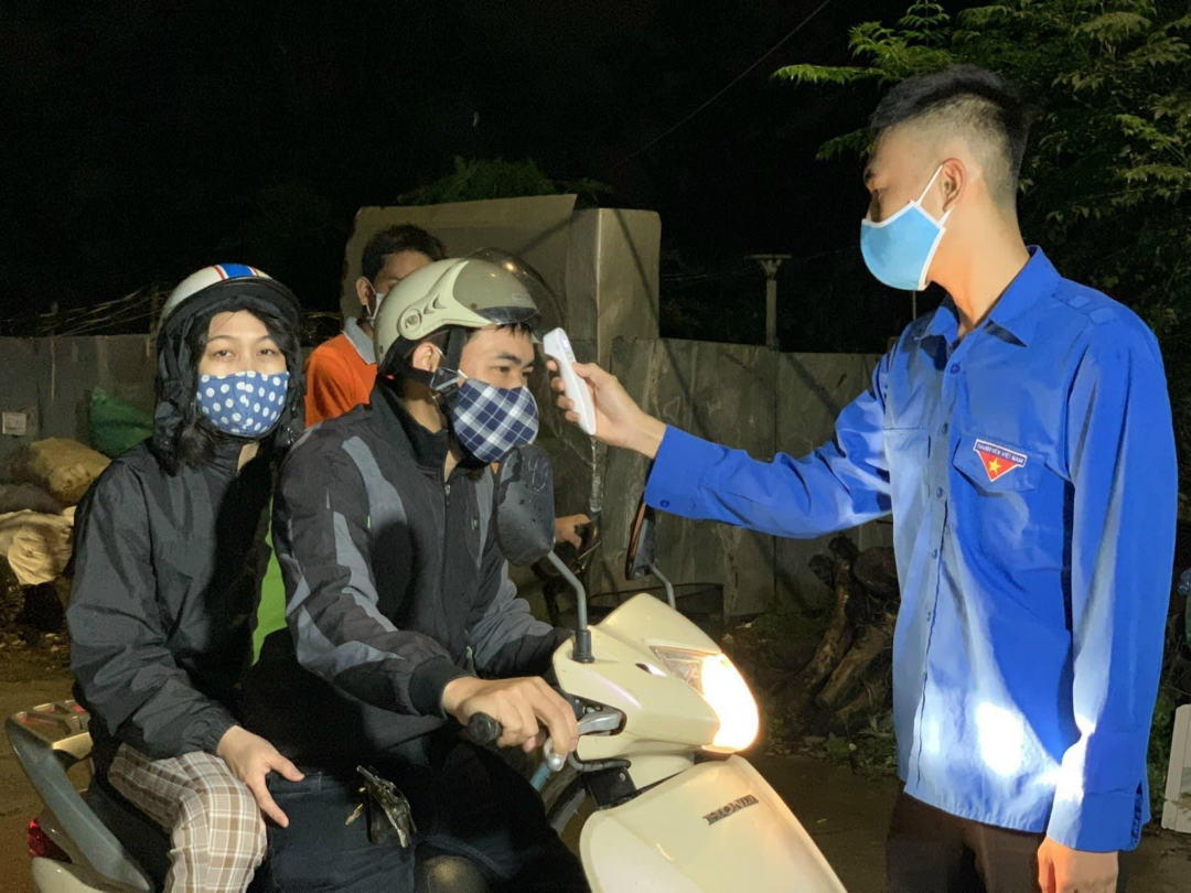 Đoàn viên thanh niên tham gia hỗ trợ phòng, chống dịch Covid-19 trên địa bàn Thủ đô Hà Nội.