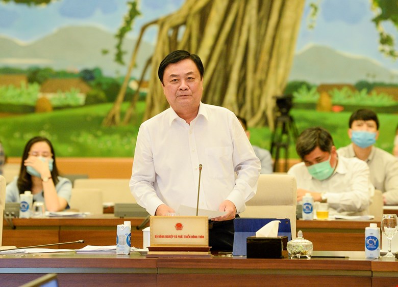 Bộ trưởng Bộ NN-PTNT Lê Minh Hoan phát biểu tại phiên họp Ủy ban Thường vụ Quốc hội cho ý kiến về chủ trương đầu tư Chương trình mục tiêu quốc gia Xây dựng nông thôn mới giai đoạn 2021-2025 vào chiều 13/7.