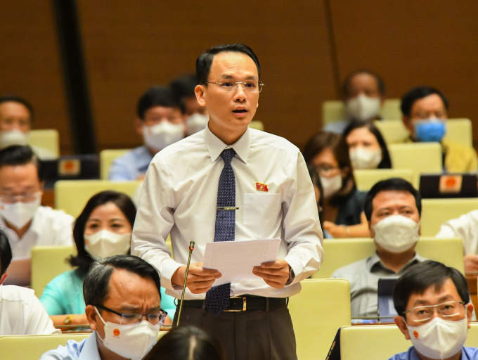 Đại biểu Lưu Bá Mạc - Đoàn ĐBQH tỉnh Lạng Sơn thảo luận tại nghị trường. Ảnh: Quốc hội.