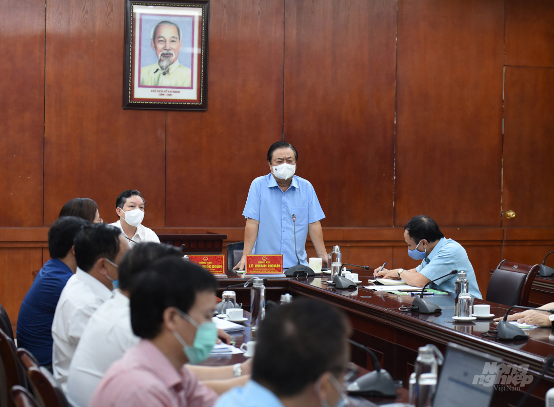 Bộ trưởng Lê Minh Hoan nêu 6 nội dung trọng tâm phối hợp giữa Bộ NN-PTNT và Trung ương Hội Nông dân Việt Nam. Ảnh: Minh Phúc.