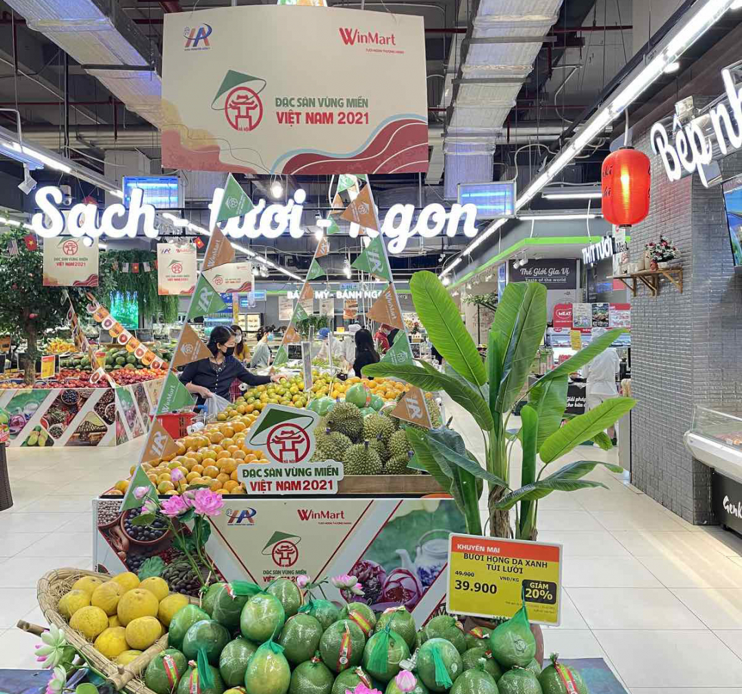 Hội chợ Đặc sản vùng miền Việt Nam 2021 được tổ chức nhằm tăng cường hoạt động xúc tiến thương mại hỗ trợ quảng bá, giới thiệu tìm kiếm đầu ra cho sản phẩm đặc sản vùng miền. Ảnh: VM.