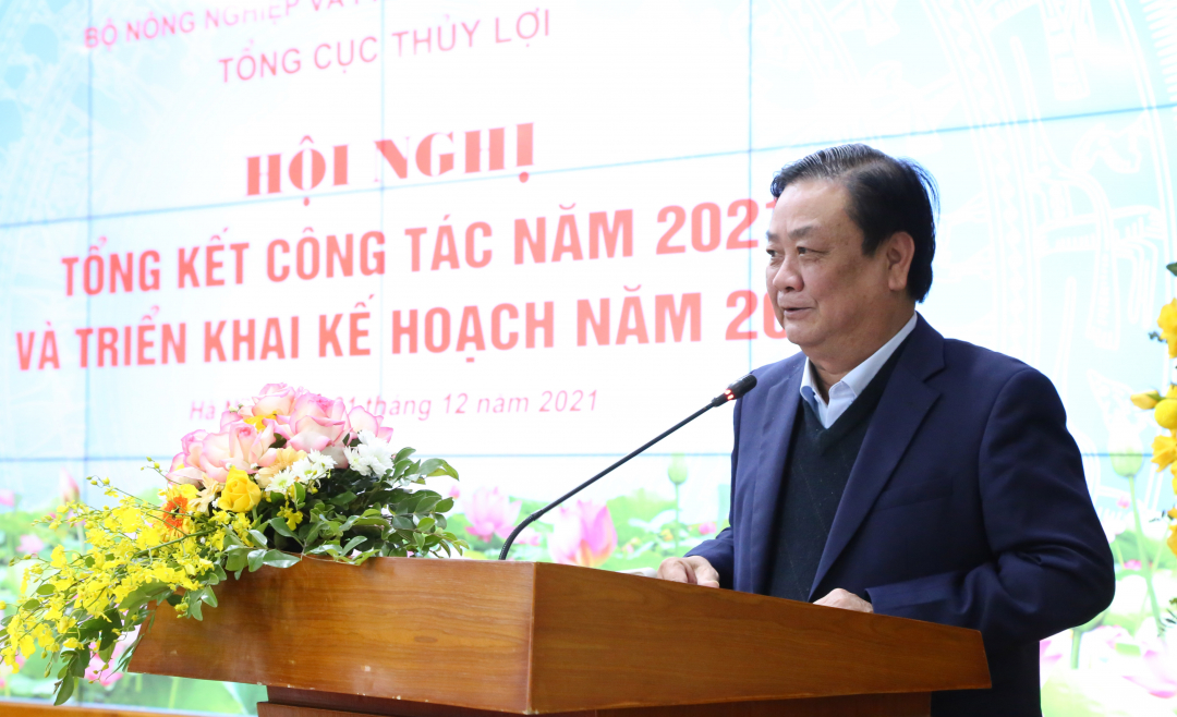 Bộ trưởng Bộ NN-PTNT Lê Minh Hoan phát biểu tại Hội nghị tổng kết công tác năm 2021 của Tổng cục Thuỷ lợi. Ảnh: Minh Phúc.