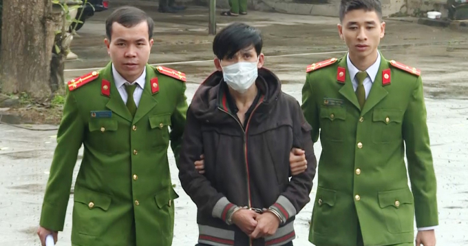 Đối tượng Nguyễn Trung Chính bị bắt giữ khi đang vận chuyển trái phép 4.000 viên ma túy tổng hợp. Ảnh: Q.Văn