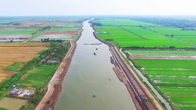 One million m3 freshwater reservoir at Ba Tri, Ben Tre. Photo: Hoang Nam.