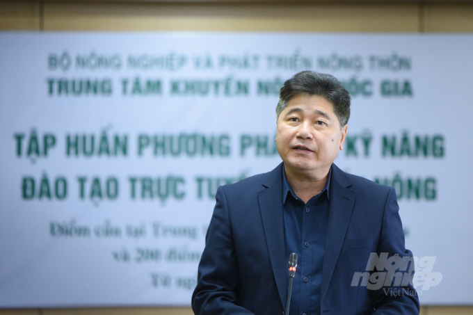 Ông Lê Quốc Thanh, Giám đốc TTKNQG cho biết việc đào tạo, tập huấn trực tuyến giúp hệ thống khuyến nông thích nghi với điều kiện mới. Ảnh: TL.