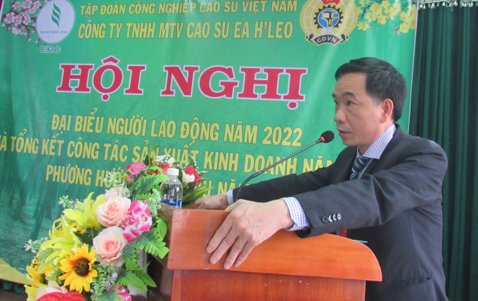 Ông Lê Anh Tuấn, Chủ tịch Hội đồng thành viên Công ty Cao su Ea H'leo phát biểu khai mạc hội nghị. Ảnh: Ngọc Thăng.