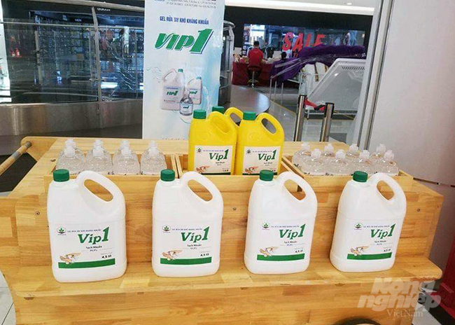 Đầu năm 2020 Vipesco đã cho ra mắt sản phẩm gel rửa tay khô kháng khuẩn VIP1. Ảnh: MS.