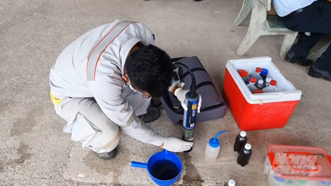 Kết quả mẫu nước thải lấy tại Công ty TNHH Nghê Huỳnh đã vượt quy chuẩn hiện hành. Ảnh: AK.