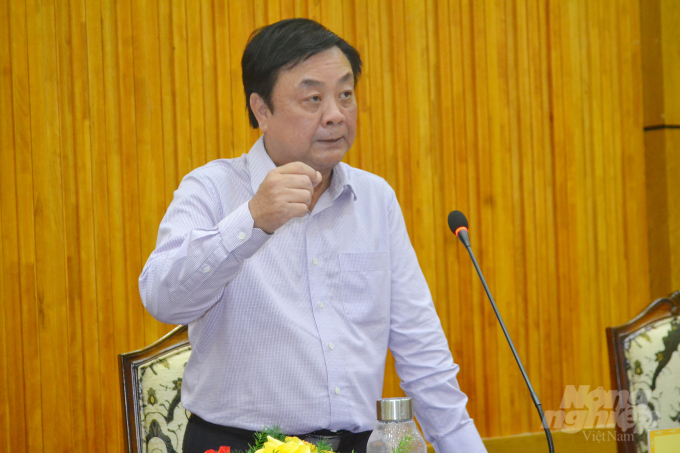 Bộ trưởng Lê Minh Hoan nhấn mạnh: Tây Ninh có nhiều tiềm năng lợi thế trong phát triển nông nghiệp, nông nghiệp công nghệ cao. Ảnh: Trần Trung.