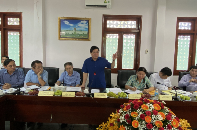 Thứ trưởng Bộ NN-PTNT Lê Quốc Doanh làm việc tỉnh Ninh Thuận về tái cơ cấu nông nghiệp. Ảnh: CT.