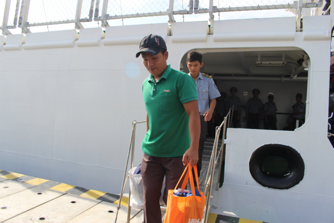 Ngư dân được trở về cảng Cam Ranh an toàn. Ảnh: PS.