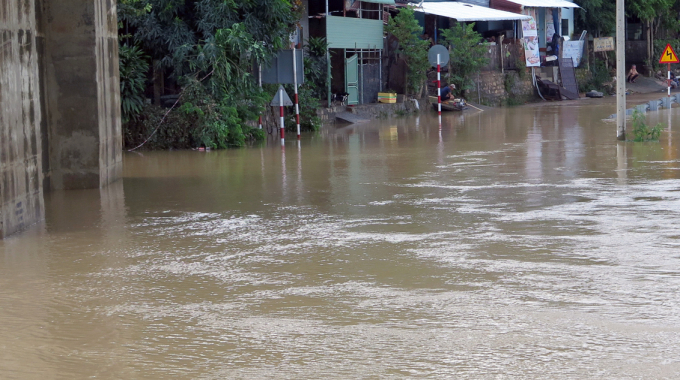 Hiện nay nước lũ trên địa bàn huyện Đồng Xuân đang rút dần. Ảnh: TX.
