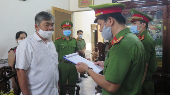 Nguyên Phó Chủ tịch UBND tỉnh Phú Yên Nguyễn Chí Hiến bị bắt. Ảnh: T.Th.