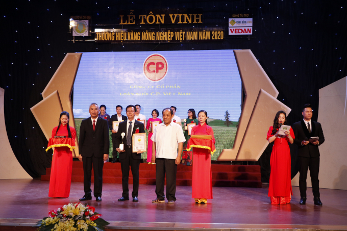 C.P. Việt Nam nhận giải thưởng 'Thương hiệu Vàng nông nghiệp Việt Nam' năm 2020. Ảnh: C.P Việt Nam.