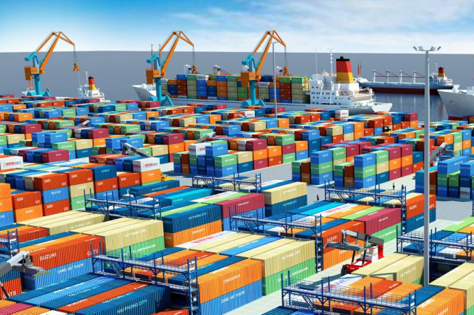 Bộ Công Thương đề nghị xem xét giảm phí lưu container, lưu kho, lưu bãi hàng hóa. Ảnh: TL.