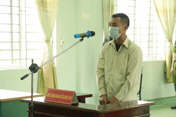 Bị cáo Đào Xuân Anh Doanh bị lãnh 9 tháng tù giam vị tội chống người thi hành công vụ. Ảnh: CTV.