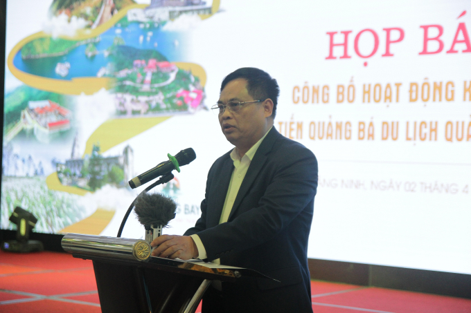 Ông Phạm Ngọc Thủy, Giám đốc Sở Du lịch tỉnh Quảng Ninh thông tin tại buổi họp báo công bố các hoạt động kích cầu du lịch năm 2021. Ảnh: Anh Thắng.