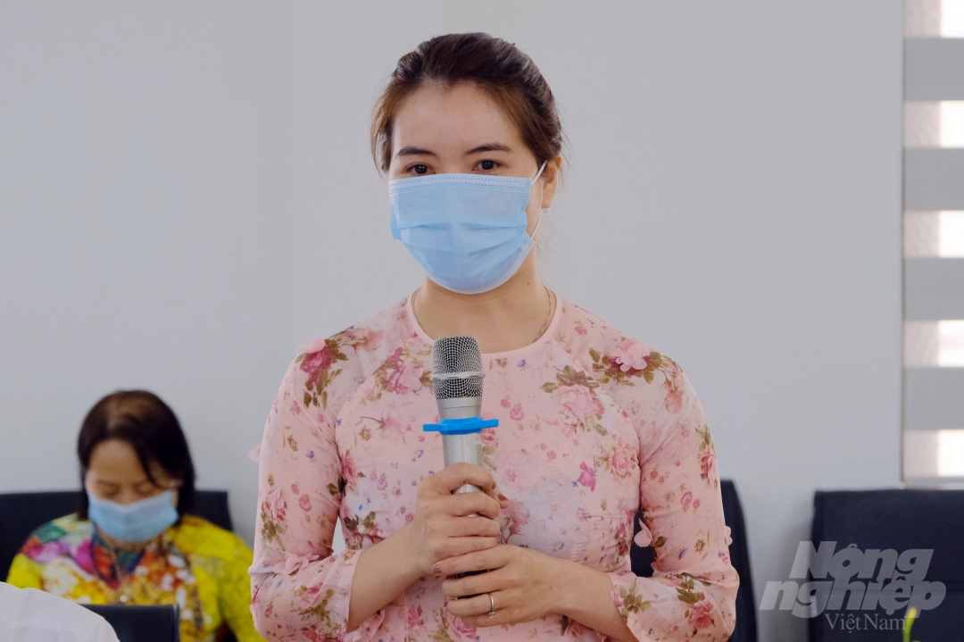 Cô Nguyễn Thị Giang, Giảng viên Khoa Quản trị kinh doanh, trường Cán bộ quản lý NN-PTNT 1. Ảnh: Bảo Thắng.
