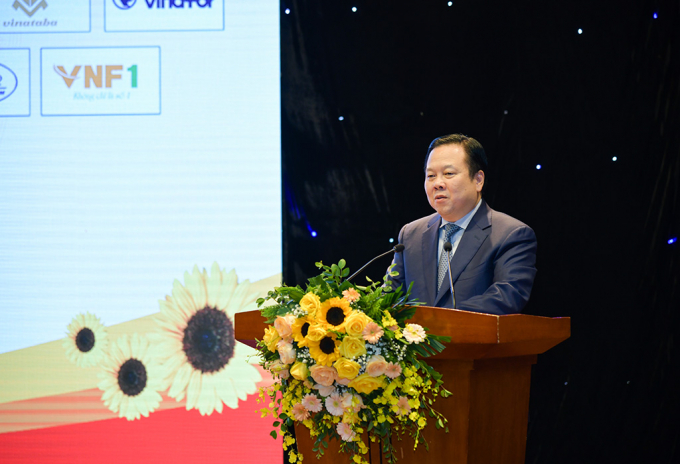 Chủ tịch Ủy ban Quản lý vốn Nhà nước tại doanh nghiệp Nguyễn Hoàng Anh tiếp thu chỉ đạo của Phó Thủ tướng.