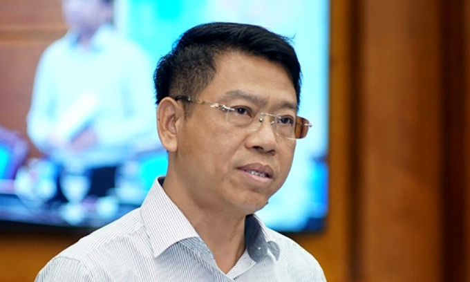 Thứ trưởng Bộ Giao thông vận tải Nguyễn Xuân Sang so sánh việc vận chuyển bằng đường bộ và đường biển tại buổi làm việc với Bộ NN-PTNT.