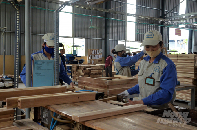 Gói hỗ trợ 62.000 tỷ theo Nghị quyết số 42/NQ-CP của Chính phủ sẽ giúp người lao động và doanh nghiệp tại Tuyên Quang vượt qua khó khăn do ảnh hưởng của dịch Covid-19. Ảnh: Đào Thanh.