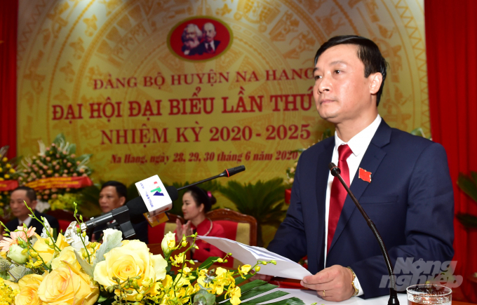 Ông Hoàng Anh Cương tái cử Bí thư Huyện ủy Na Hang, nhiệm kỳ 2020-2025. Ảnh: Thành Công.