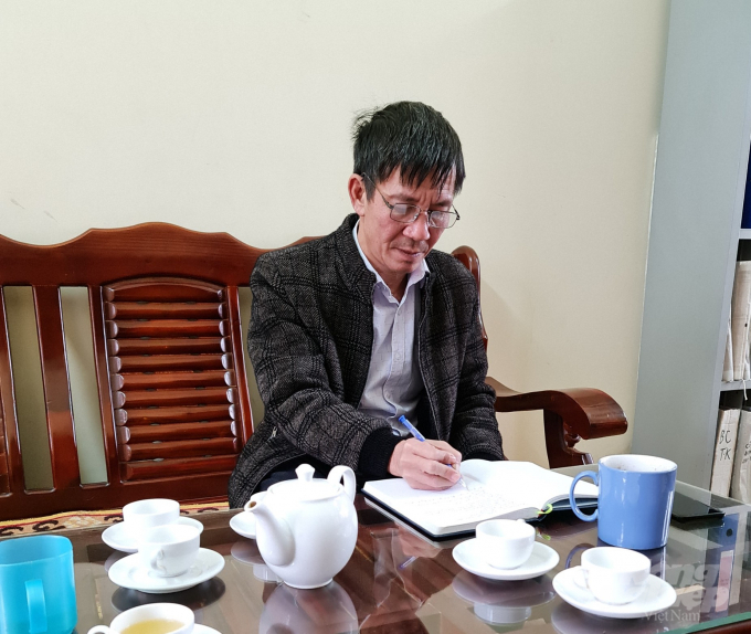 Đại diện Sở Y tế tỉnh Tuyên Quang làm việc với Báo Nông nghiệp Việt Nam. Ảnh: Đào Thanh.