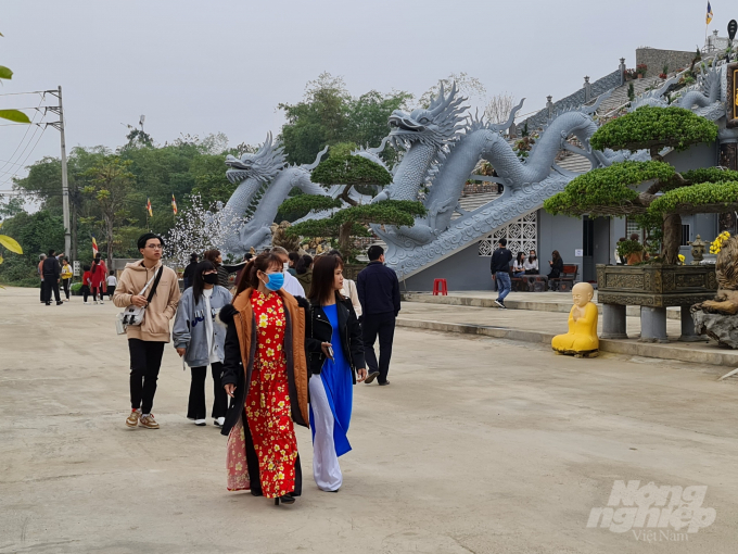 Tuy nhiên cũng có một số trường hợp còn chủ quan, lơ là việc đeo khẩu trang nơi công cộng.