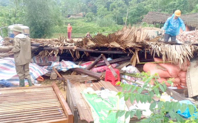 Mưa lớn khiến 2 nhà dân ở tỉnh Tuyên Quang sập đổ, hư hỏng đến 70%. Ảnh: TL.