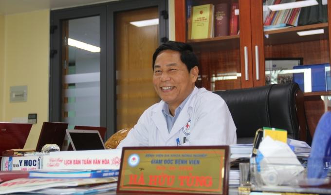 PGS.TS - Thầy thuốc Nhân nhân Hà Hữu Tùng, Giám đốc Bệnh viện Đa khoa Nông nghiệp. Ảnh: Phạm Hiếu.