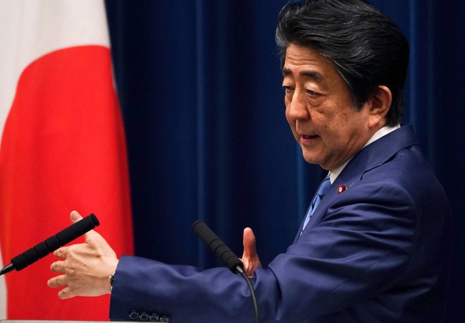 Thủ tướng Shinzo Abe cho biết Nhật và IOC đã đồng ý dời Olympic sang năm tới. Ảnh: Kyodo.