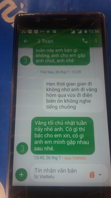 Tin nhắn của ông Đinh Quốc Toản, nguyên là công chức địa chính, hiện làm Phó Chủ tịch UBND xã Tất Thắng, xin “bỏ qua”, do ông Đinh Ngọc Ánh cung cấp.