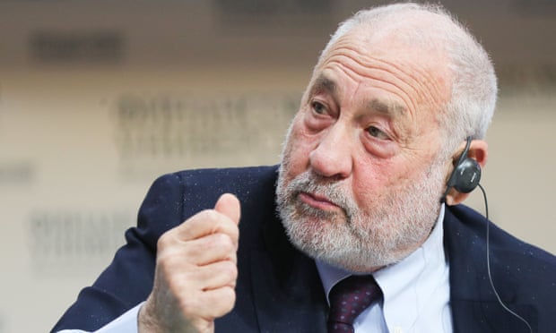 Nhà kinh tế Joseph Stiglitz cho rằng mạng lưới an sinh xã hội của Mỹ không hoạt động. Ảnh: Tass.