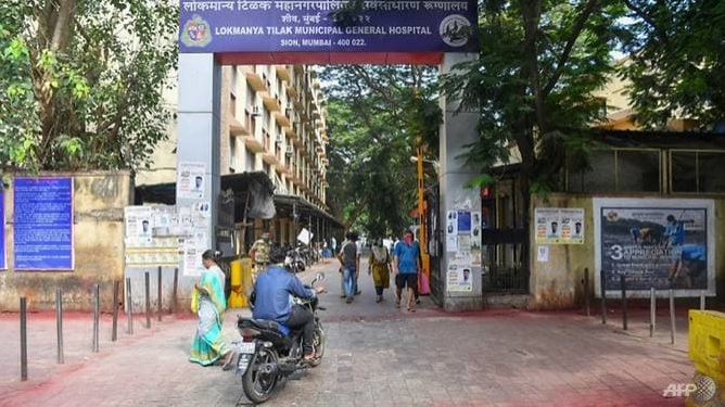 Bệnh viện Lokmanya Tilak do nhà nước điều hành trở thành một minh chứng cho sự thất bại điển hình của Mumbai trong nỗ lực ứng phó với đại dịch. Ảnh: AFP.