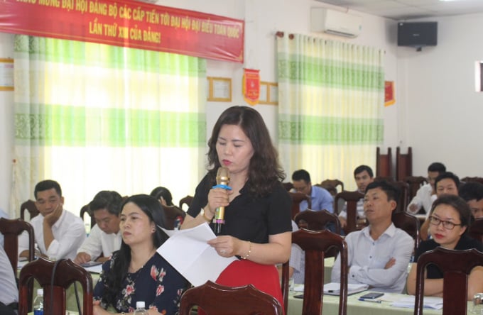 Đại diện các huyện, thị tỉnh Đăk Nông đề nghị Đoàn công tác của Bộ LĐ-TB&XH giải đáp những thắc mắc, kiến nghị. Ảnh: Đức Long.