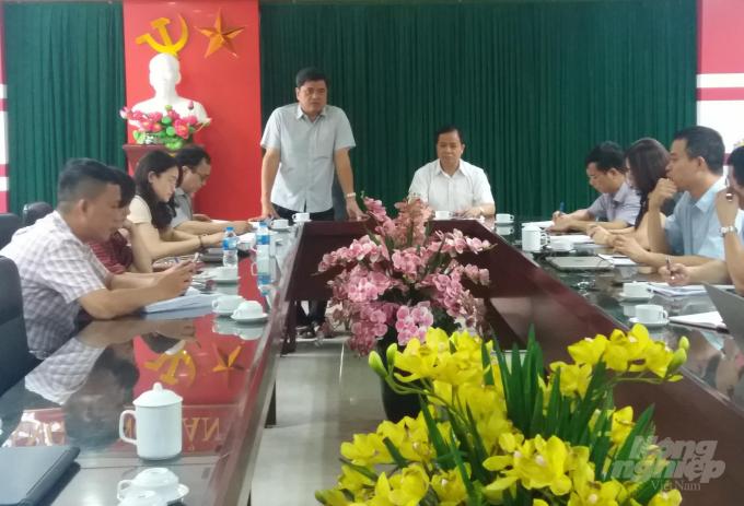 Thứ trưởng Trần Thanh Nam đánh giá cao ý nghĩa, sự cần thiết của chương trình đào tạo Giám đốc HTX. Ảnh: Đồng Văn Thưởng.