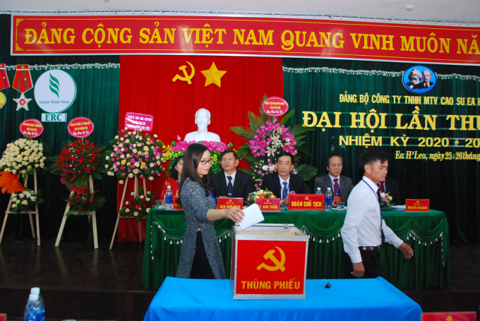 Ông Lê Anh Tuấn tái đắc cử Bí thư Đảng ủy Đảng bộ Công ty TNHH MTV Cao su Ea H'leo.